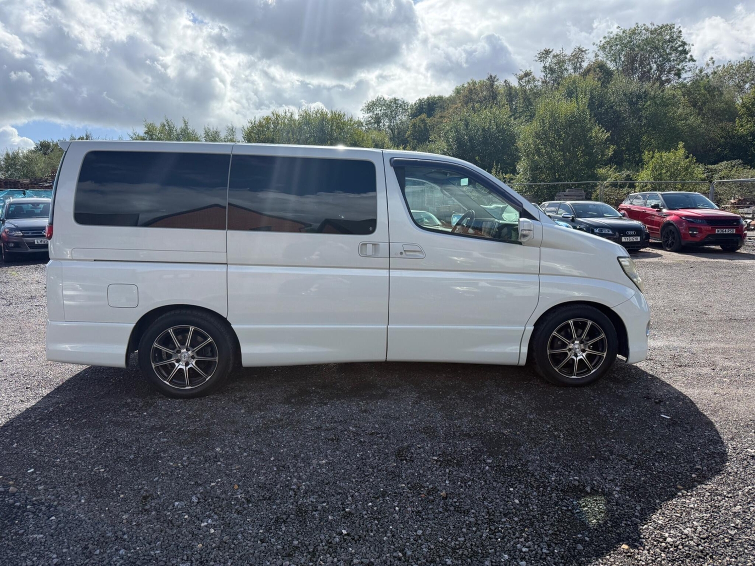 Nissan Elgrand Southampton