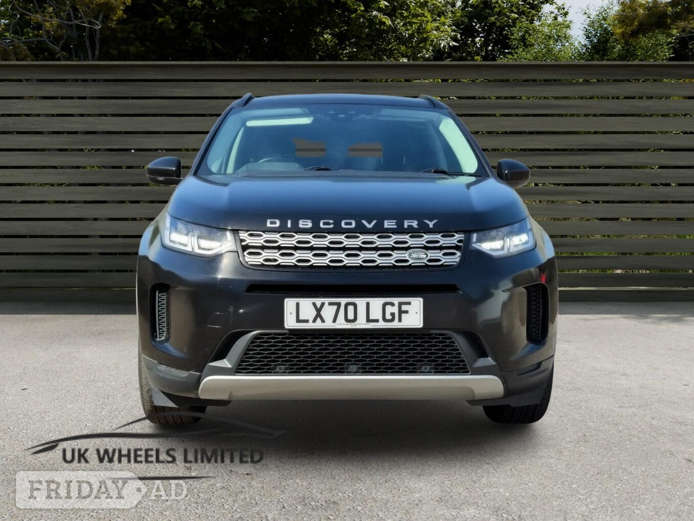 [ berth ]Land Rover Discovery Sport