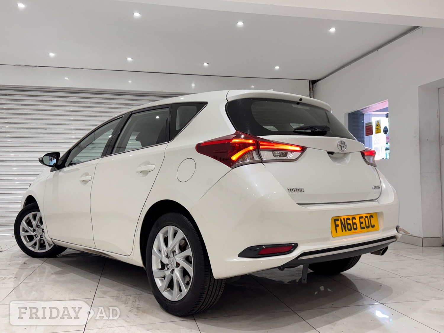 [ berth ]Toyota Auris