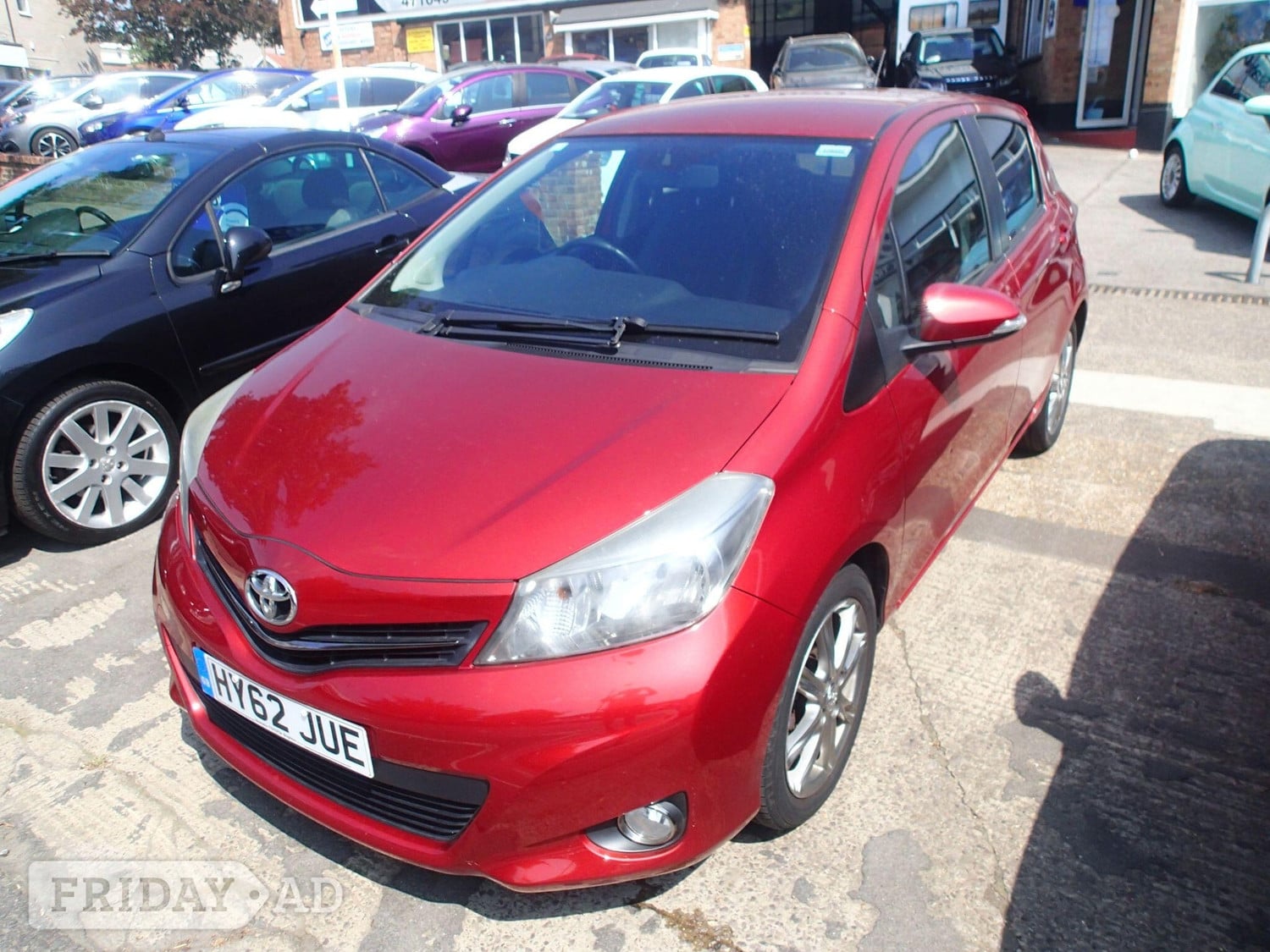 Toyota Yaris 2012 in Leigh-On-Sea
