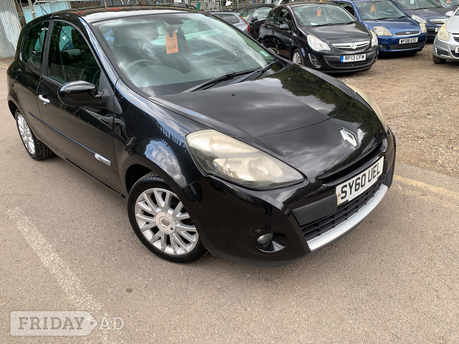 Renault Clio 2010 in Rickmansworth
