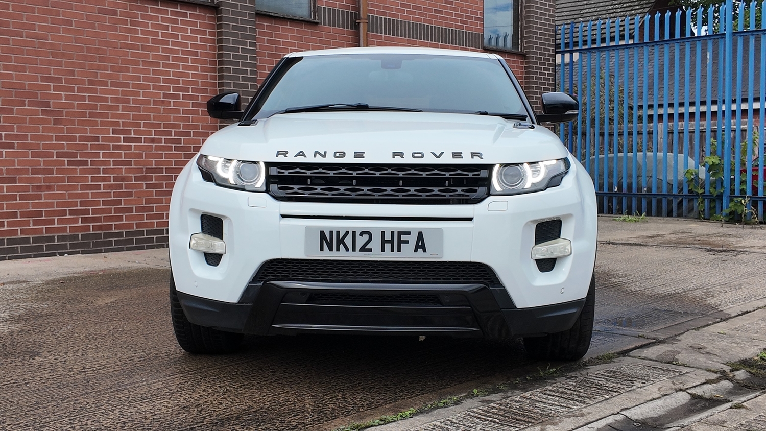 [ berth ]Land Rover Range Rover Evoque
