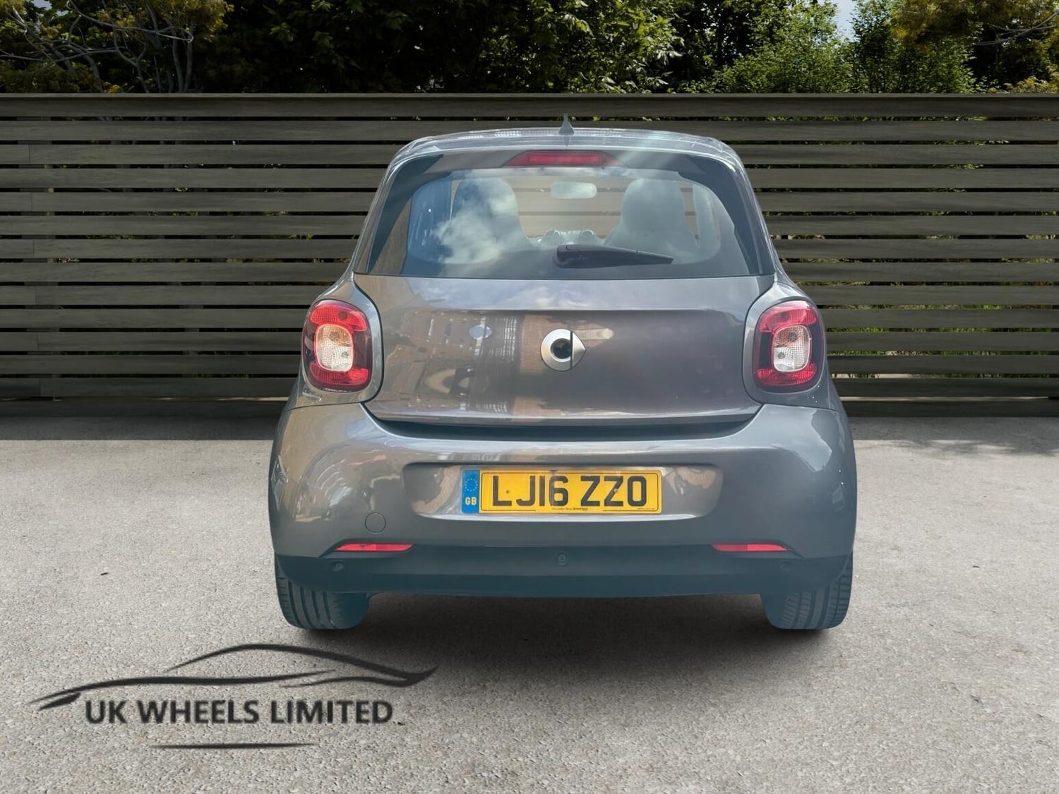 Smart ForFour 2016 - Cars in Barnet