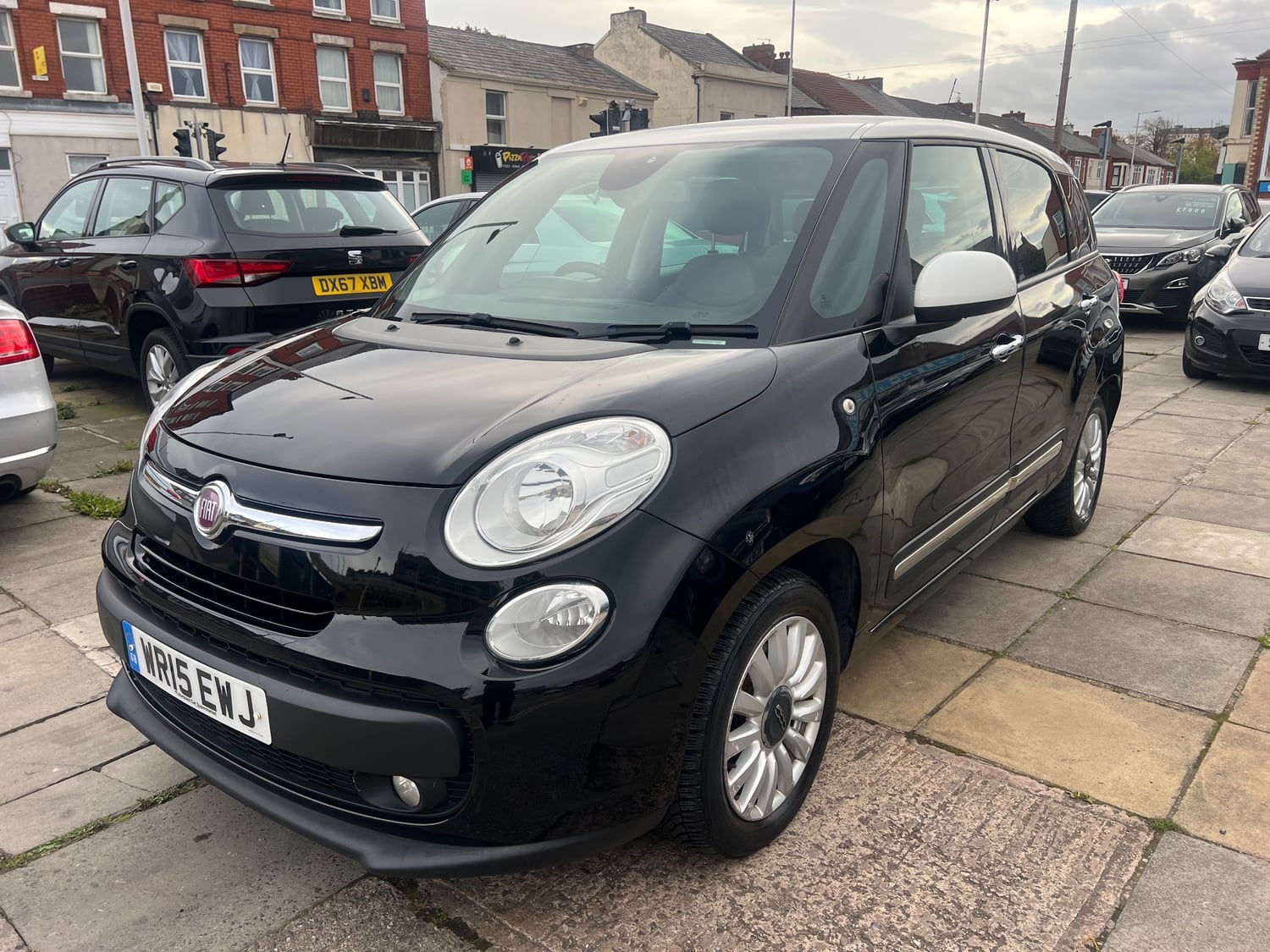 Fiat 500L 2015 - Cars