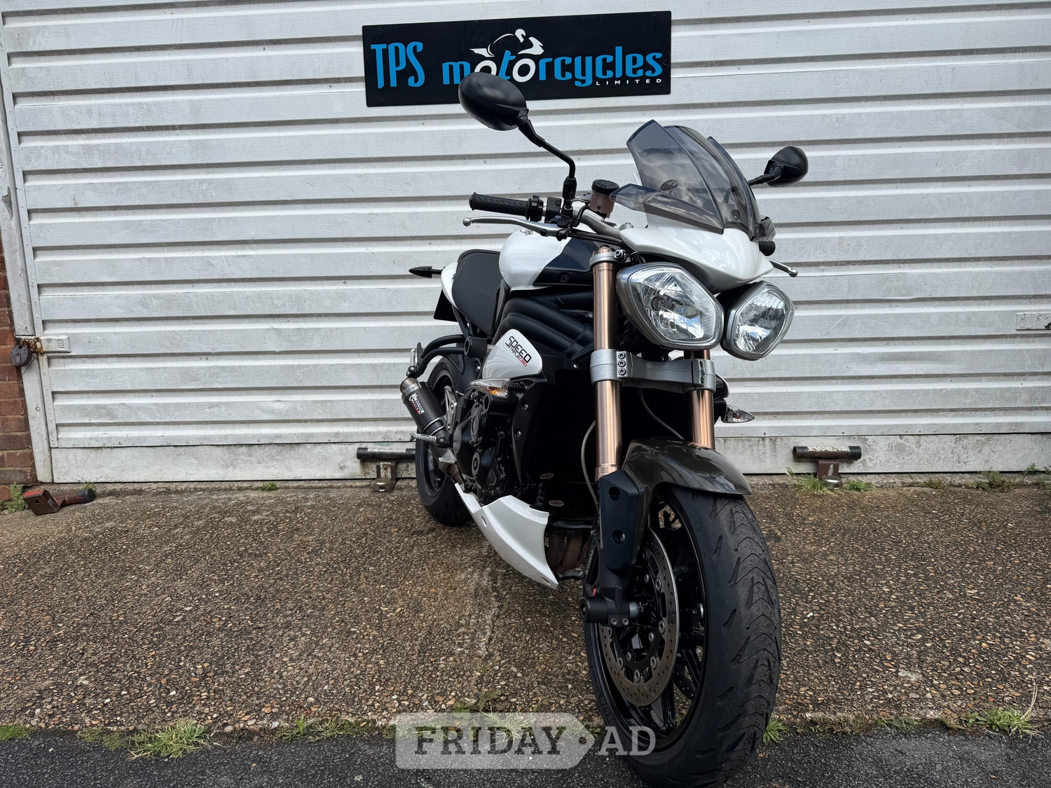Triumph Speed Triple 2011 - Motorbikes, Scooters & Quads in Eastbourne