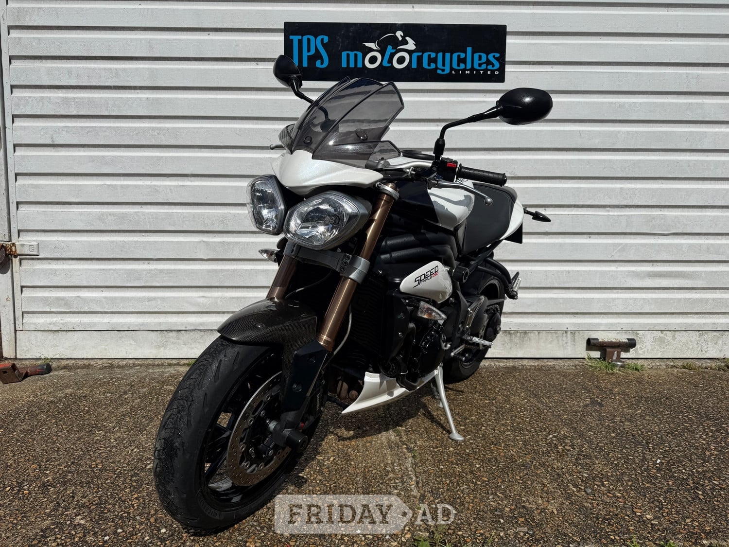 [ berth ]Triumph Speed Triple