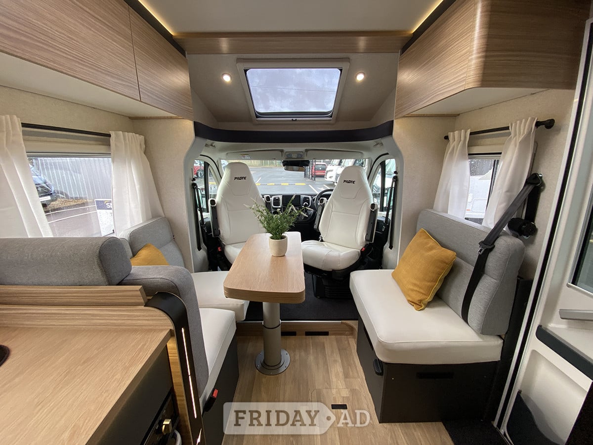 Pilote Evidence P740 FGJ 2026 for sale - Motorhomes & Caravans