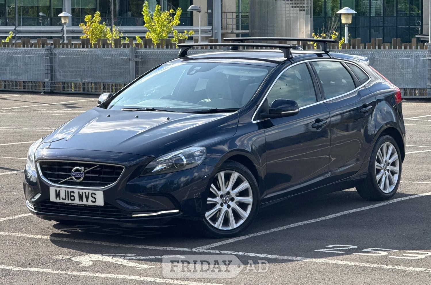 [ berth ]Volvo V40