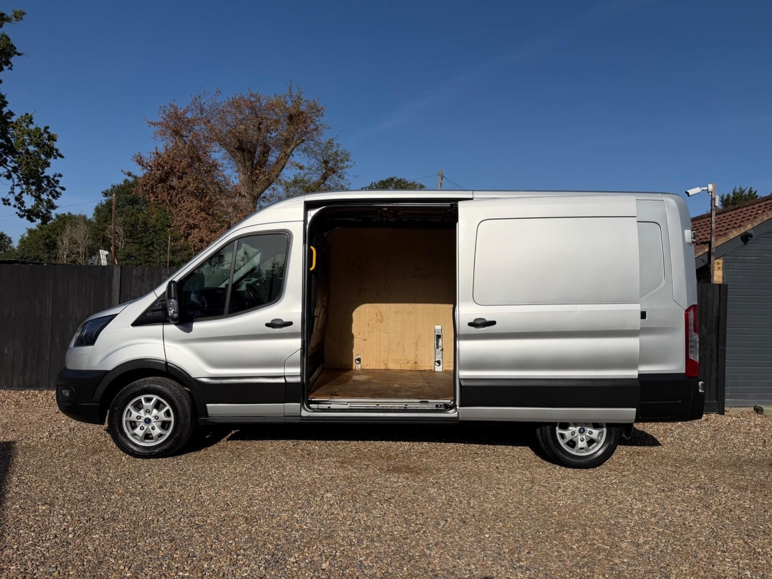 Ford Transit 2023 - Vans & Commercial Vehicles in Addlestone