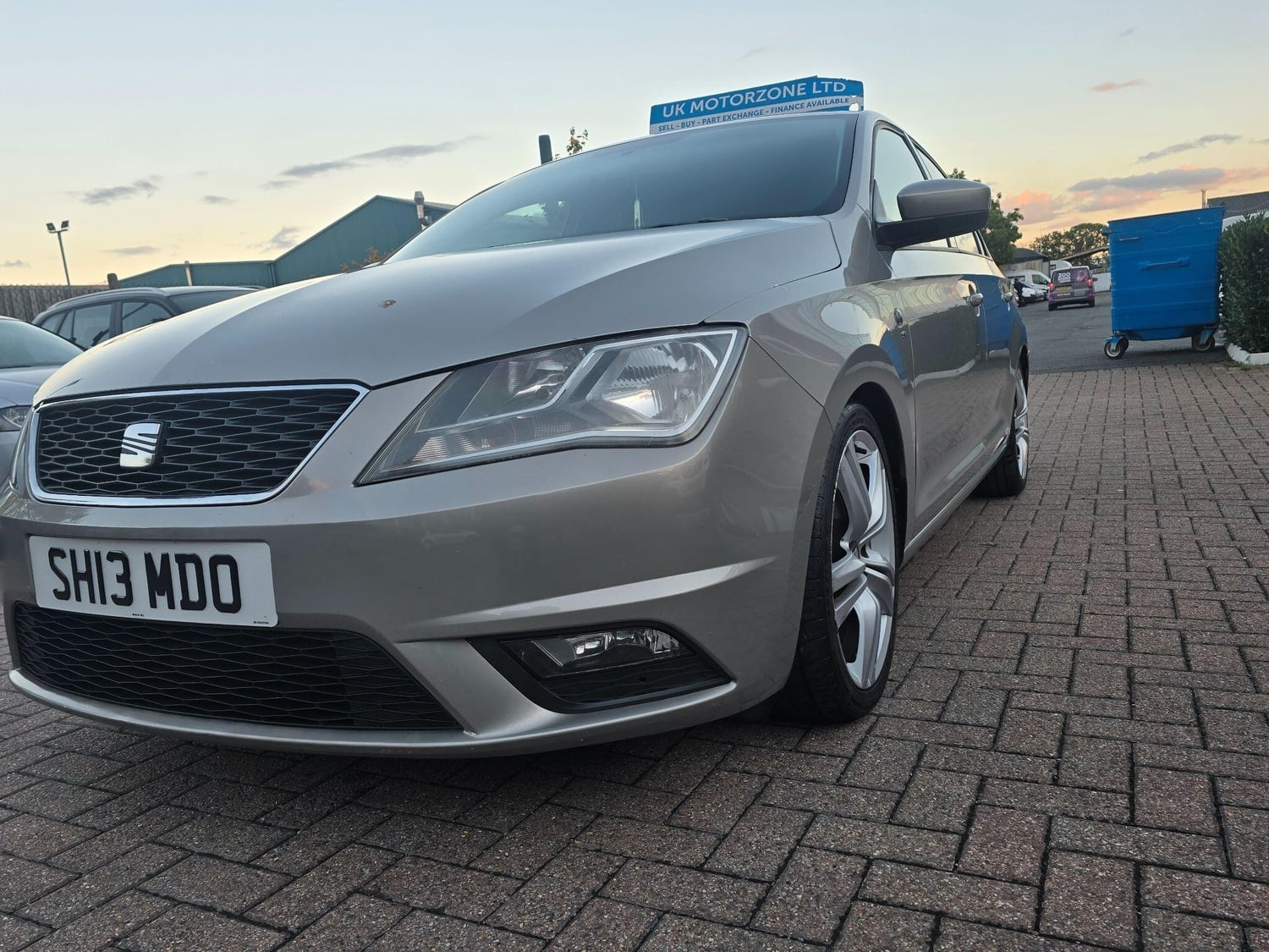 [ berth ]SEAT Toledo