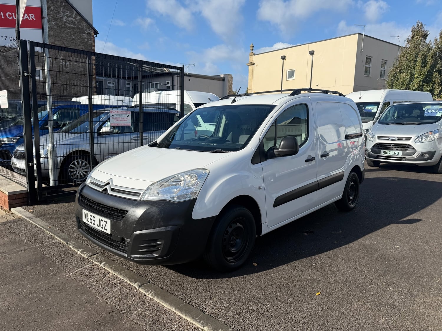 Citroen Berlingo 2016 - Vans & Commercial Vehicles in Bristol