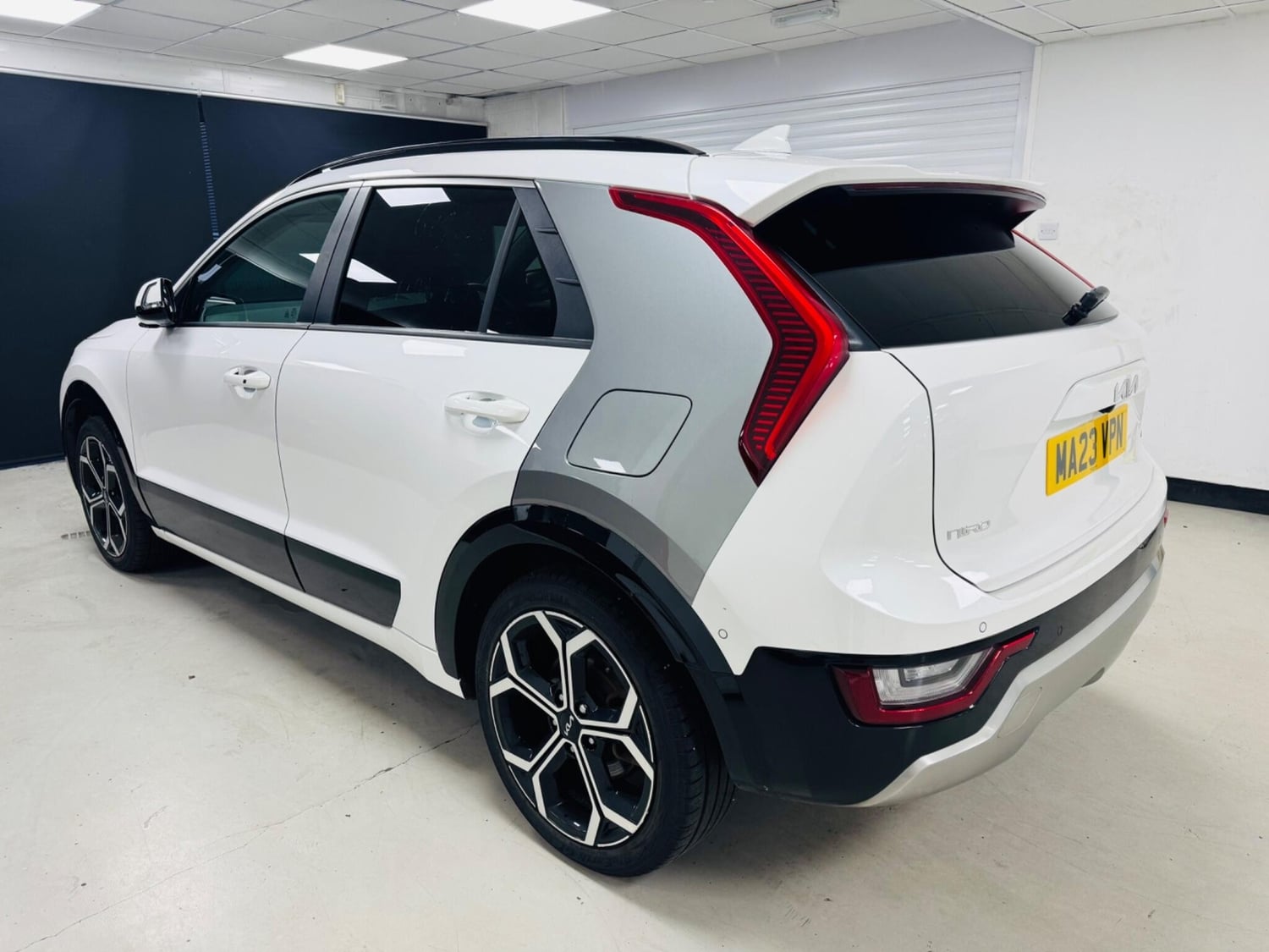 Kia Niro 2023 - Cars in Stroud