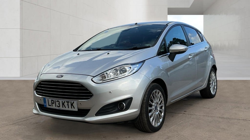 [ berth ]Ford Fiesta
