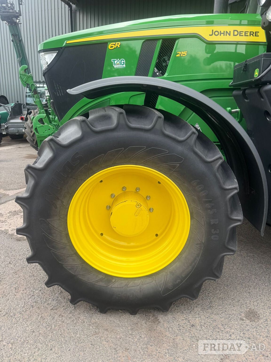 [ berth ]John Deere 6R 215