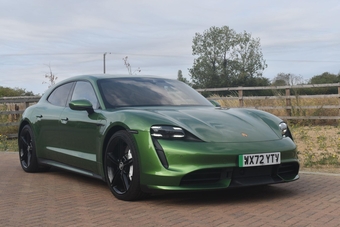 Porsche Taycan 2022