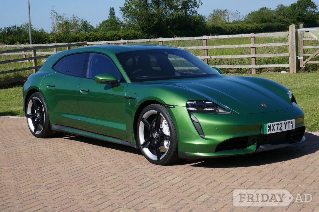 Porsche Taycan Ely