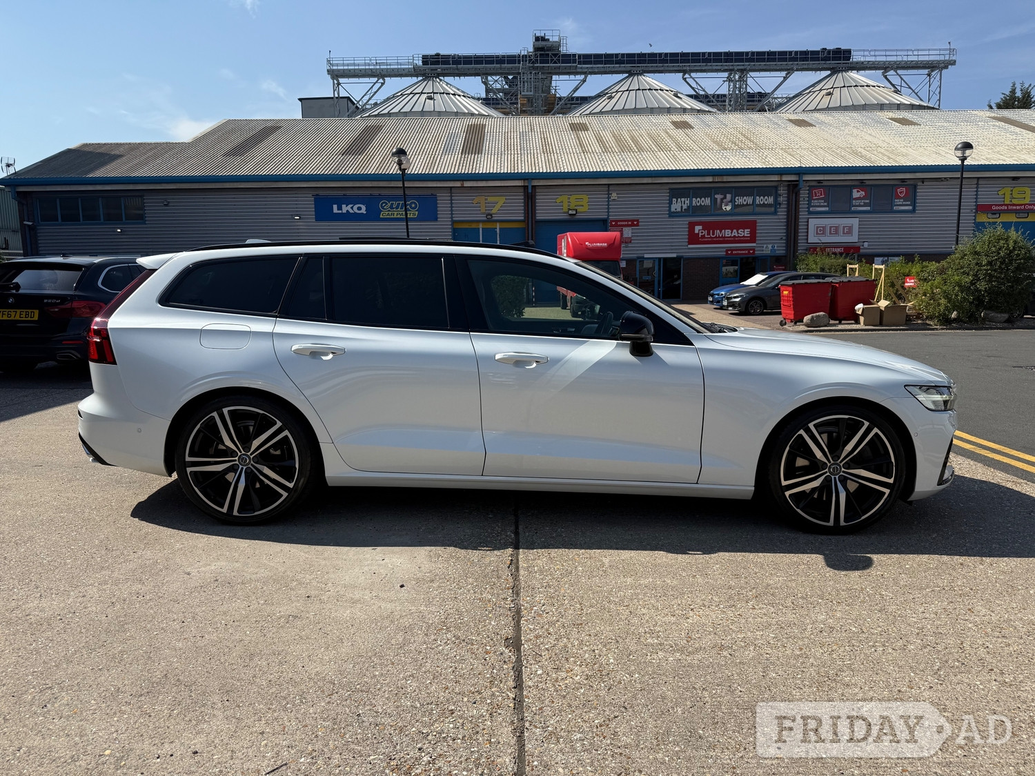 [ berth ]Volvo V60