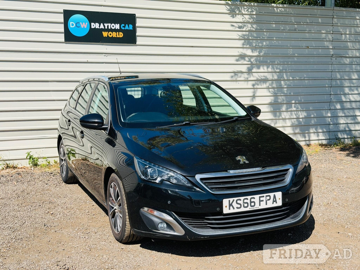 Peugeot 308 SW 2016 in Hillingdon