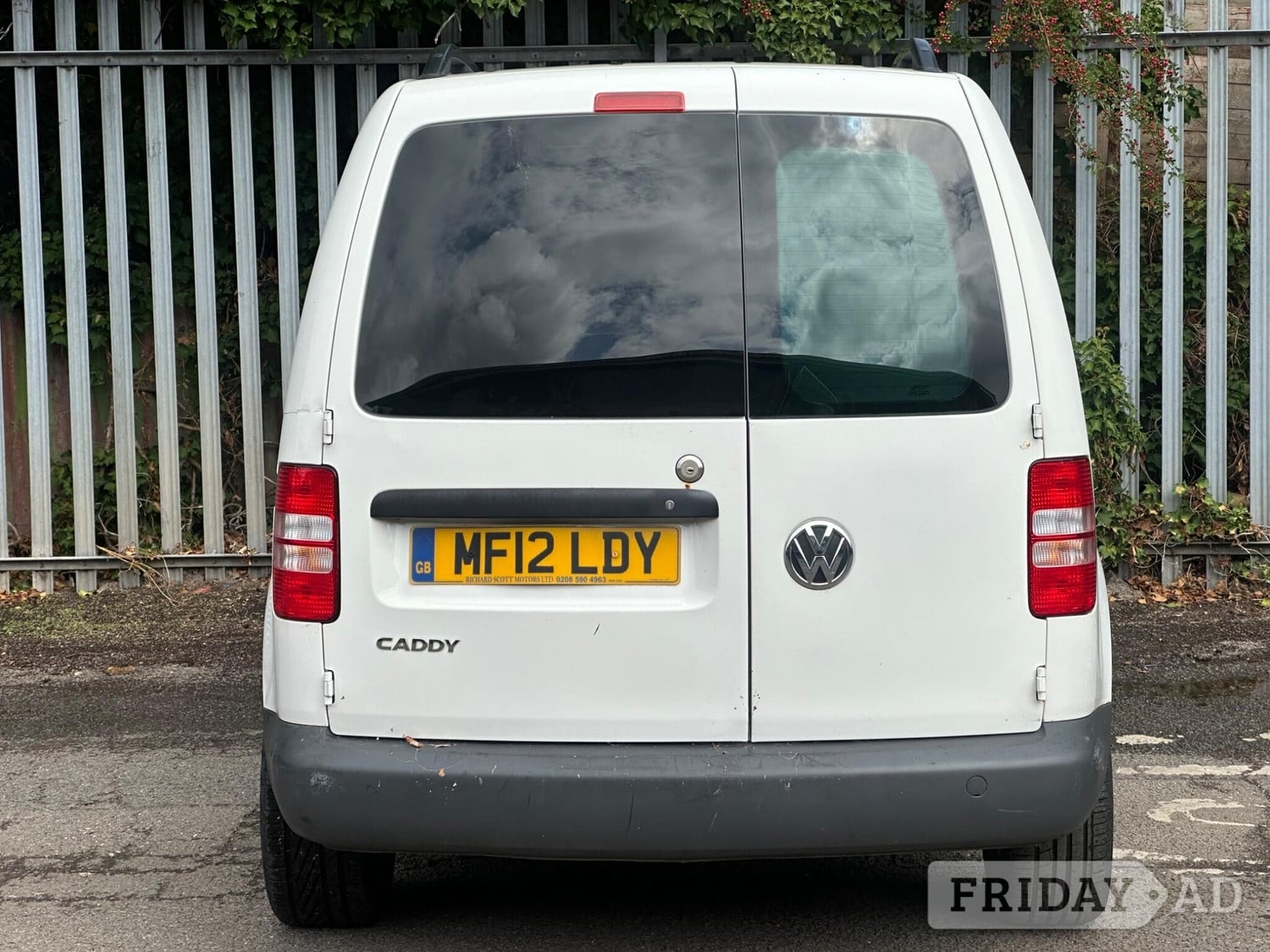 Volkswagen Caddy 2012 - Vans & Commercial Vehicles
