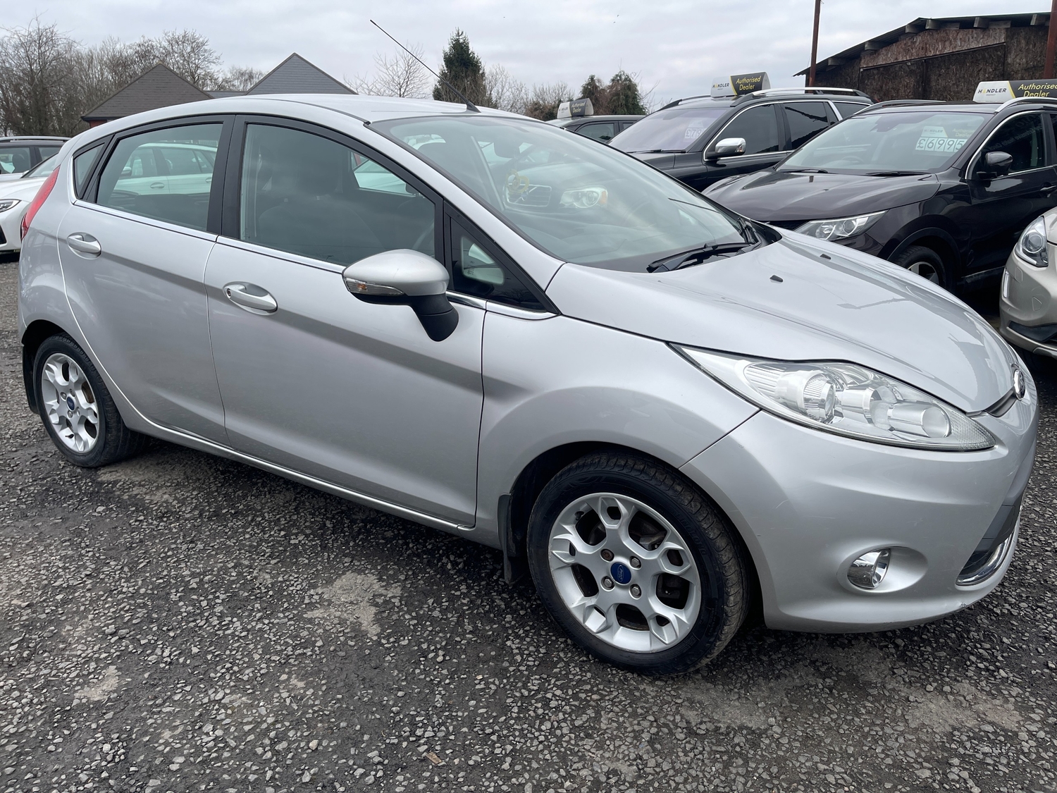 [ berth ]Ford Fiesta
