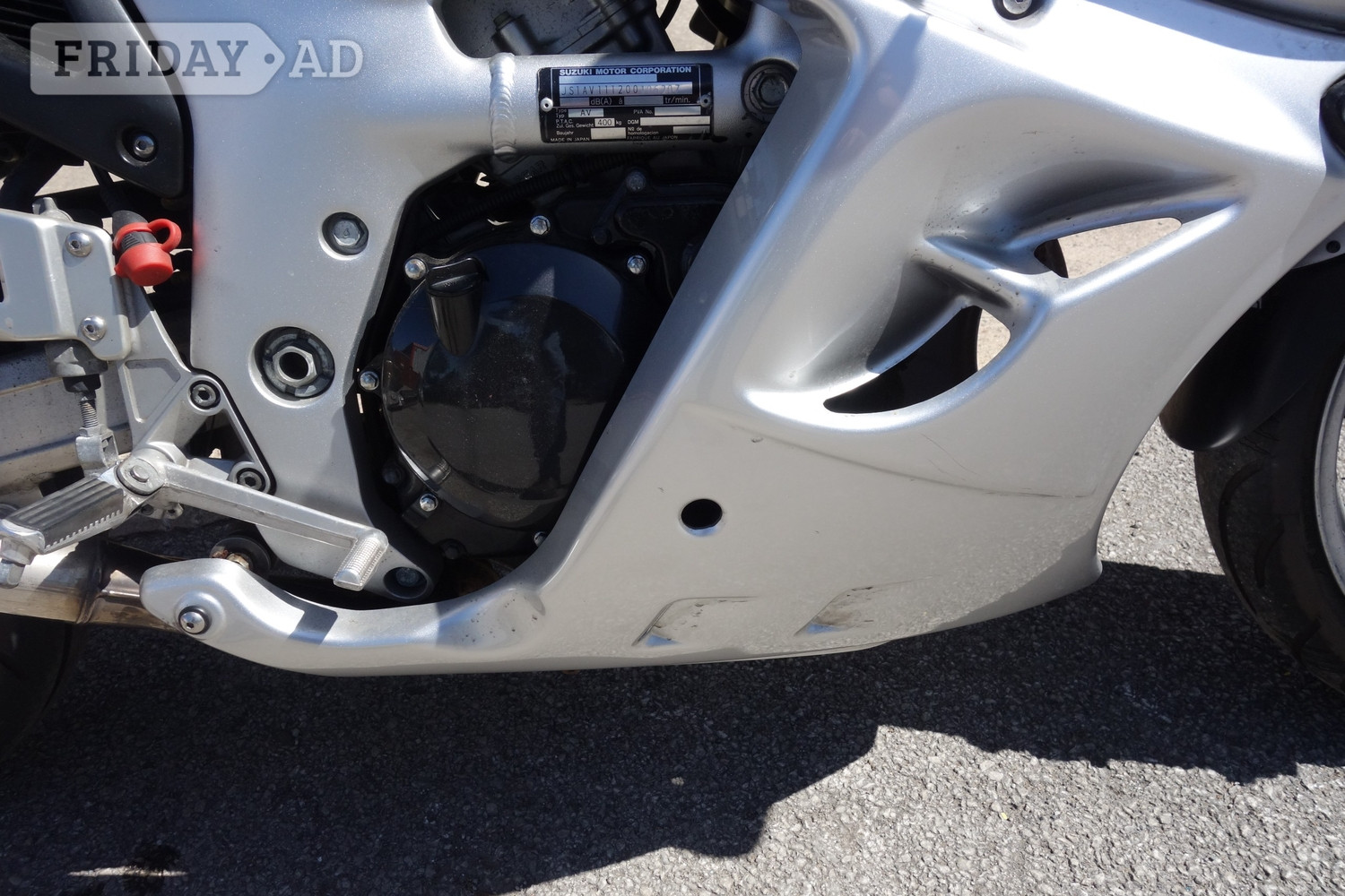 Suzuki SV 2002 - Motorbikes, Scooters & Quads