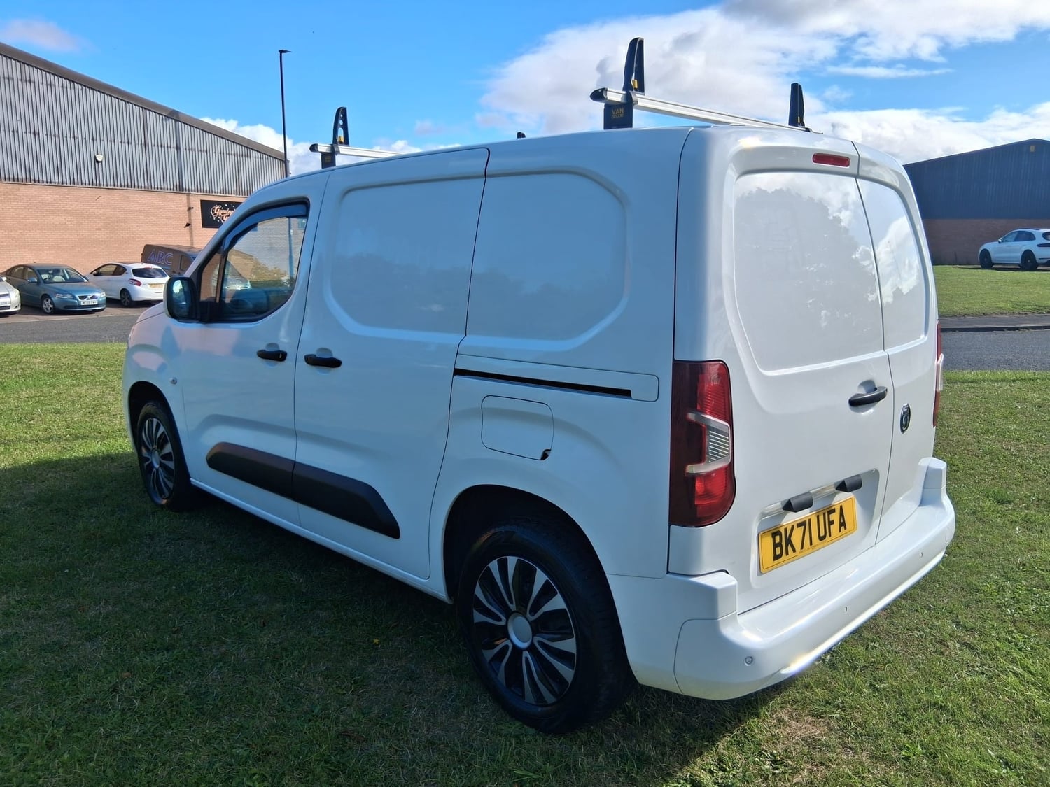 [ berth ]Vauxhall Combo