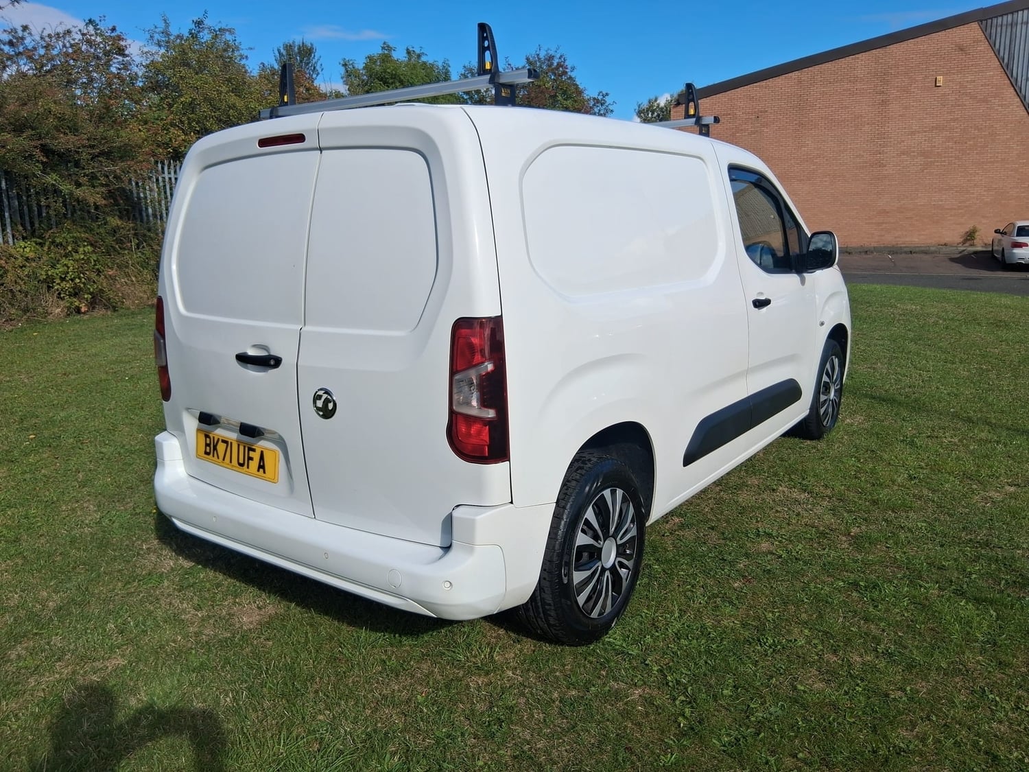 Vauxhall Combo 2021 - Vans & Commercial Vehicles