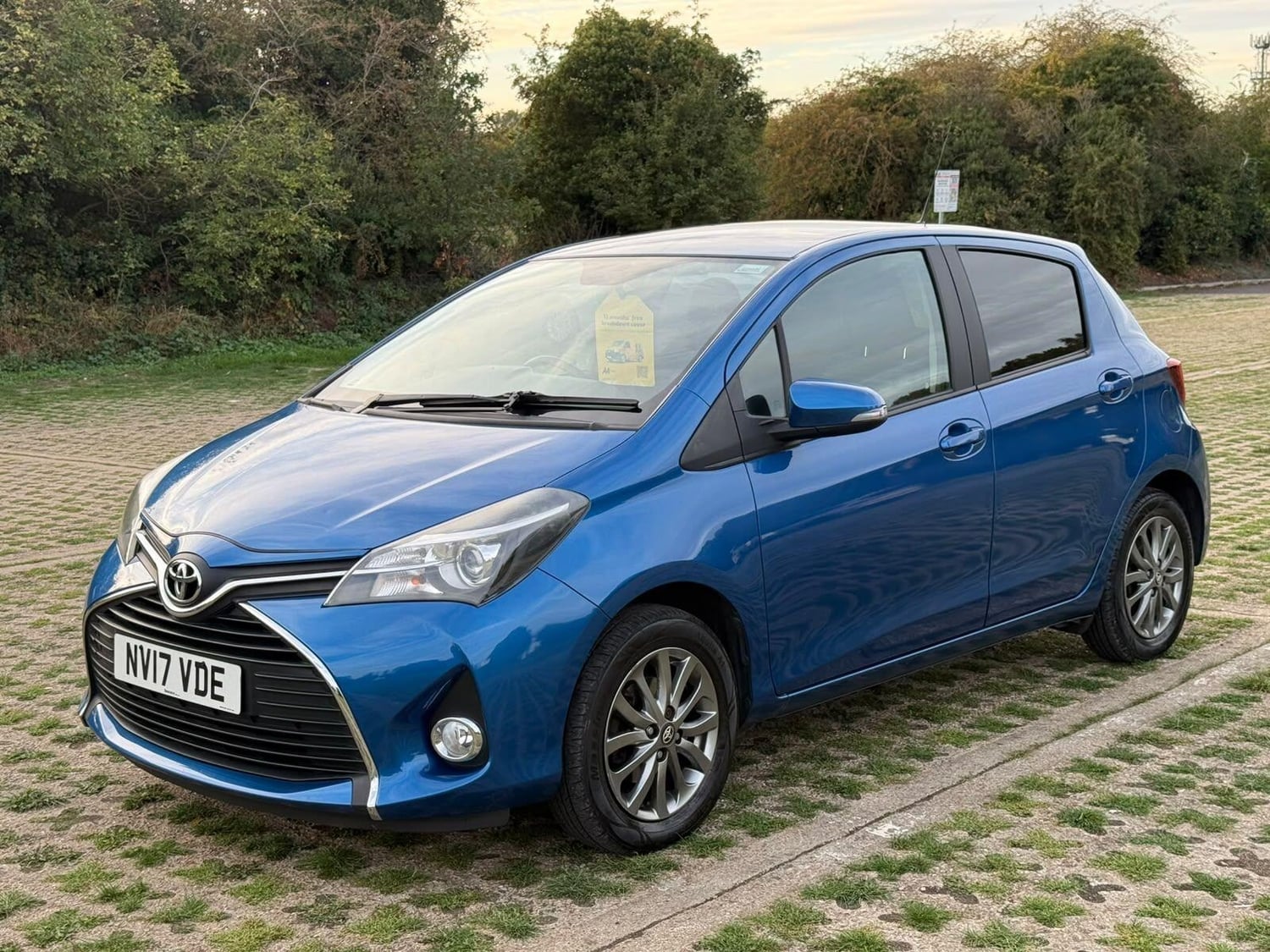 Toyota Yaris 2017 - Cars