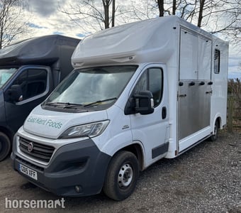 Select Pro Fiat Horsebox
