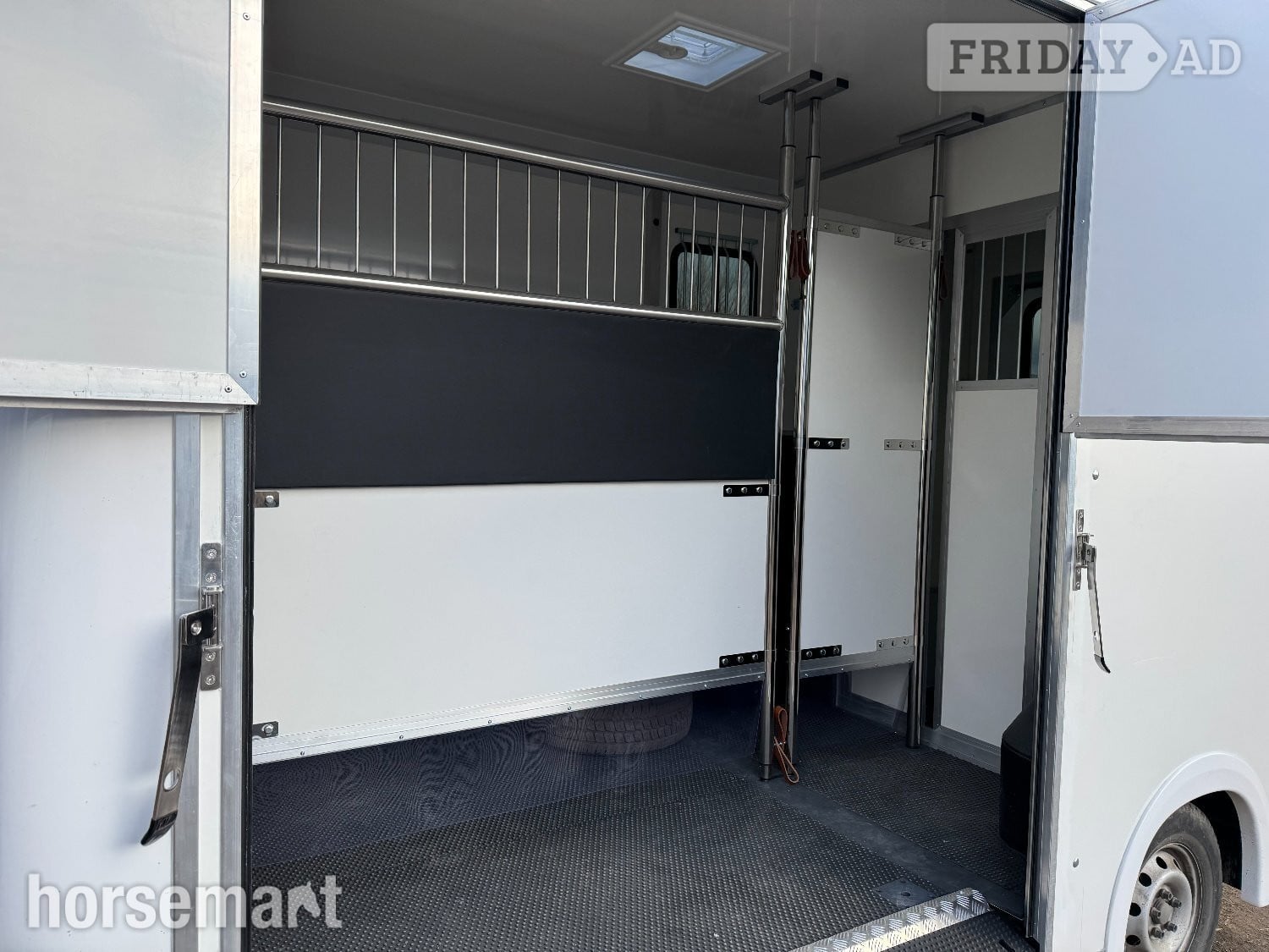 Select Pro Fiat Horsebox - Trailers & Horseboxes