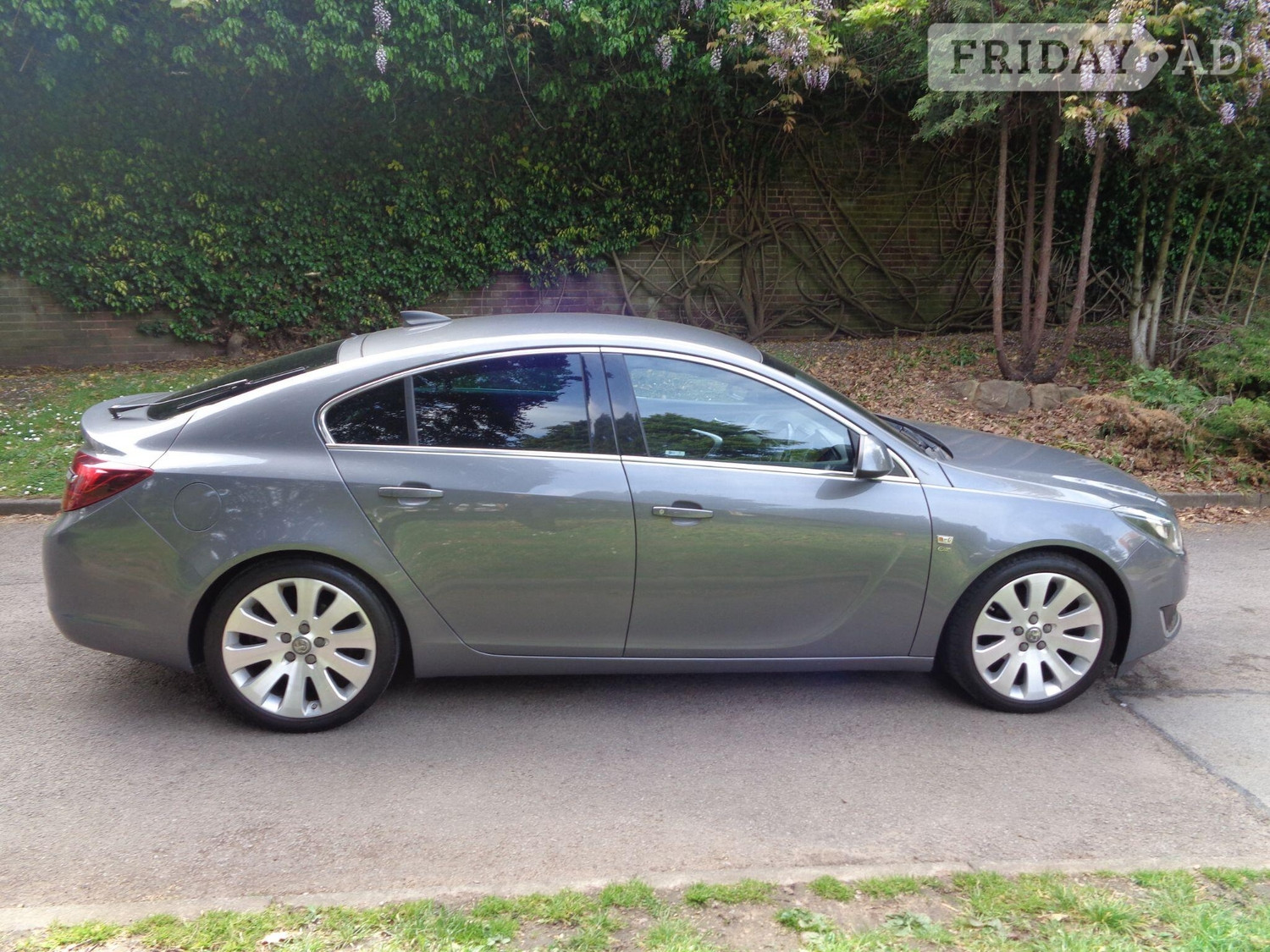 [ berth ]Vauxhall Insignia