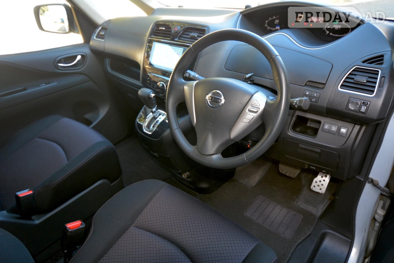Nissan Serena Chingford