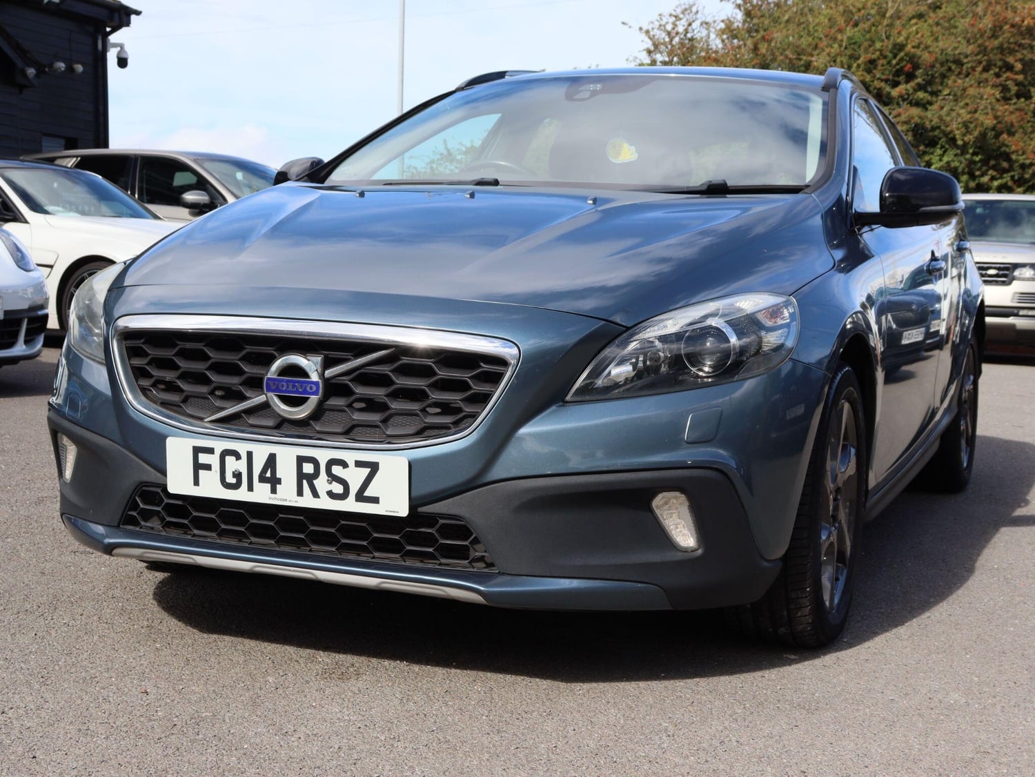 [ berth ]Volvo V40 Cross Country
