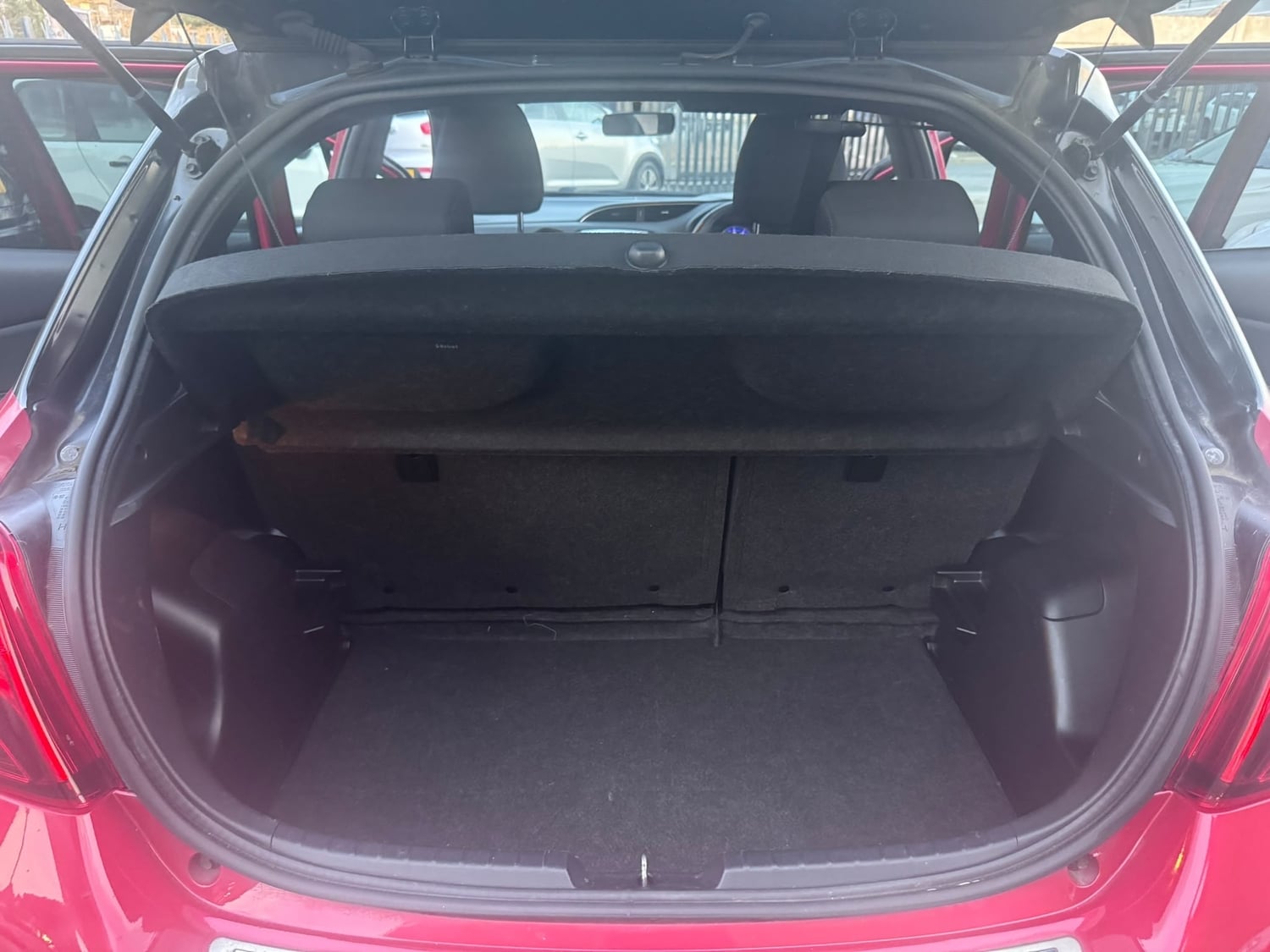 Toyota Yaris 2016 - Cars