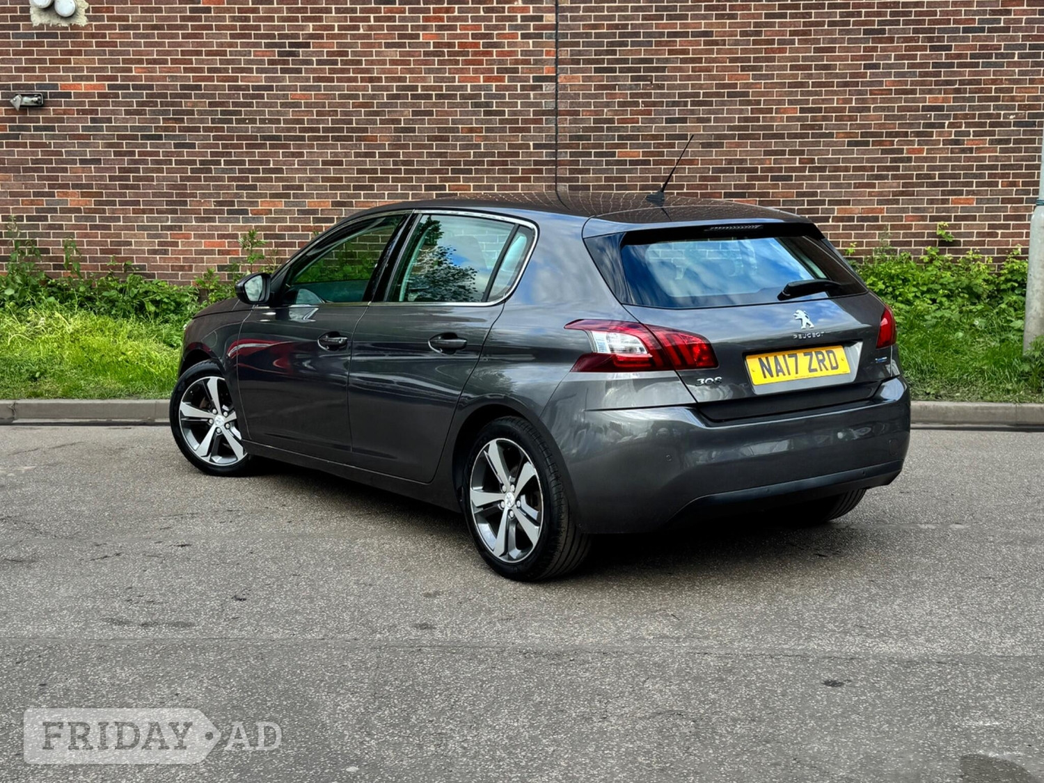 Peugeot 308 2017 - Cars in Leeds