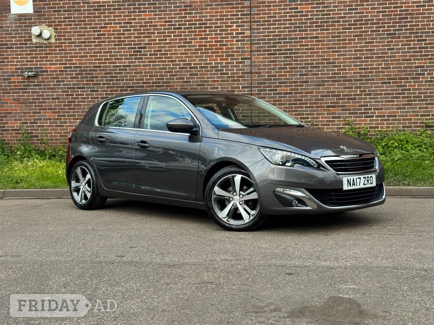 Peugeot 308 2017 in Leeds