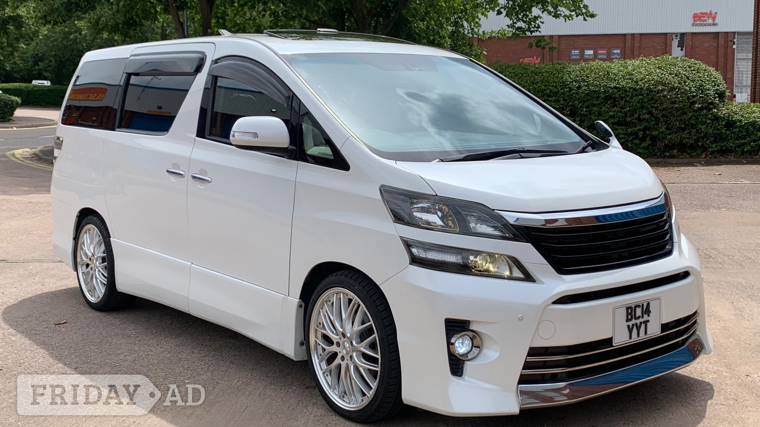 Toyota Vellfire 2014 in Birmingham