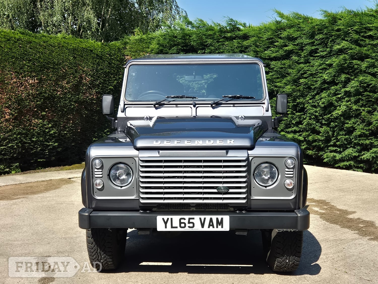 [ berth ]Land Rover Defender 90