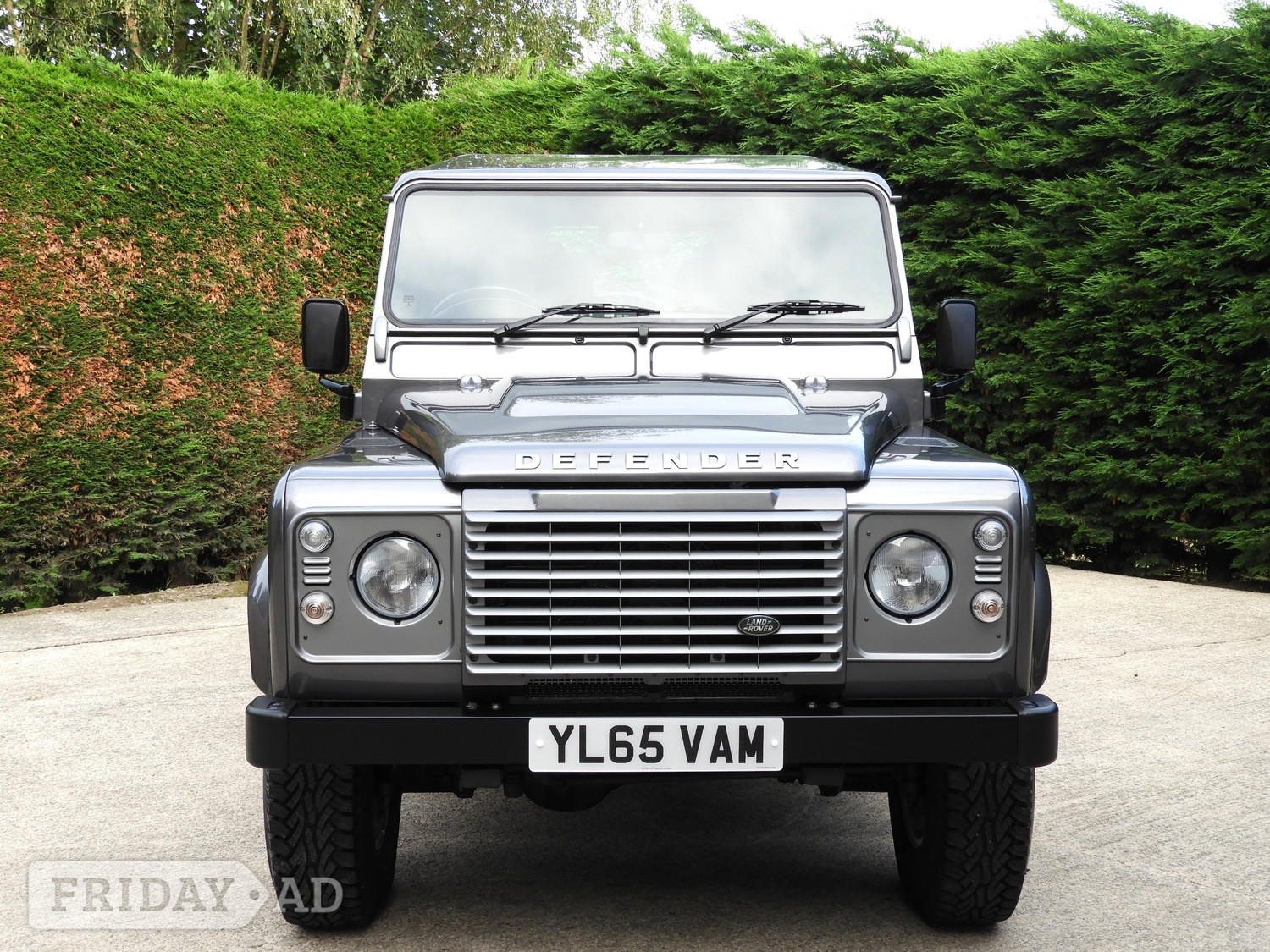 [ berth ]Land Rover Defender 90