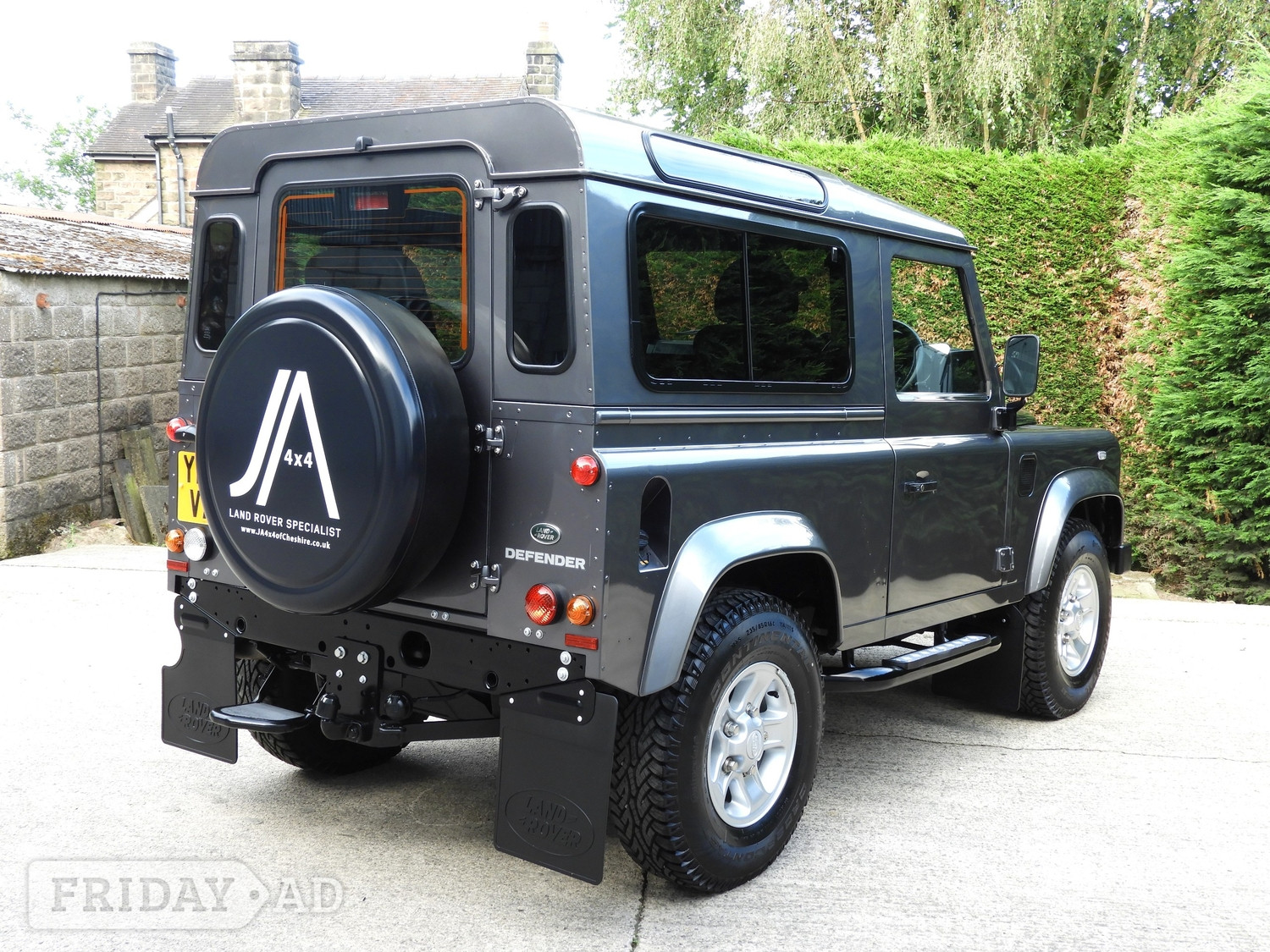 Land Rover Defender 90 2016 - Cars