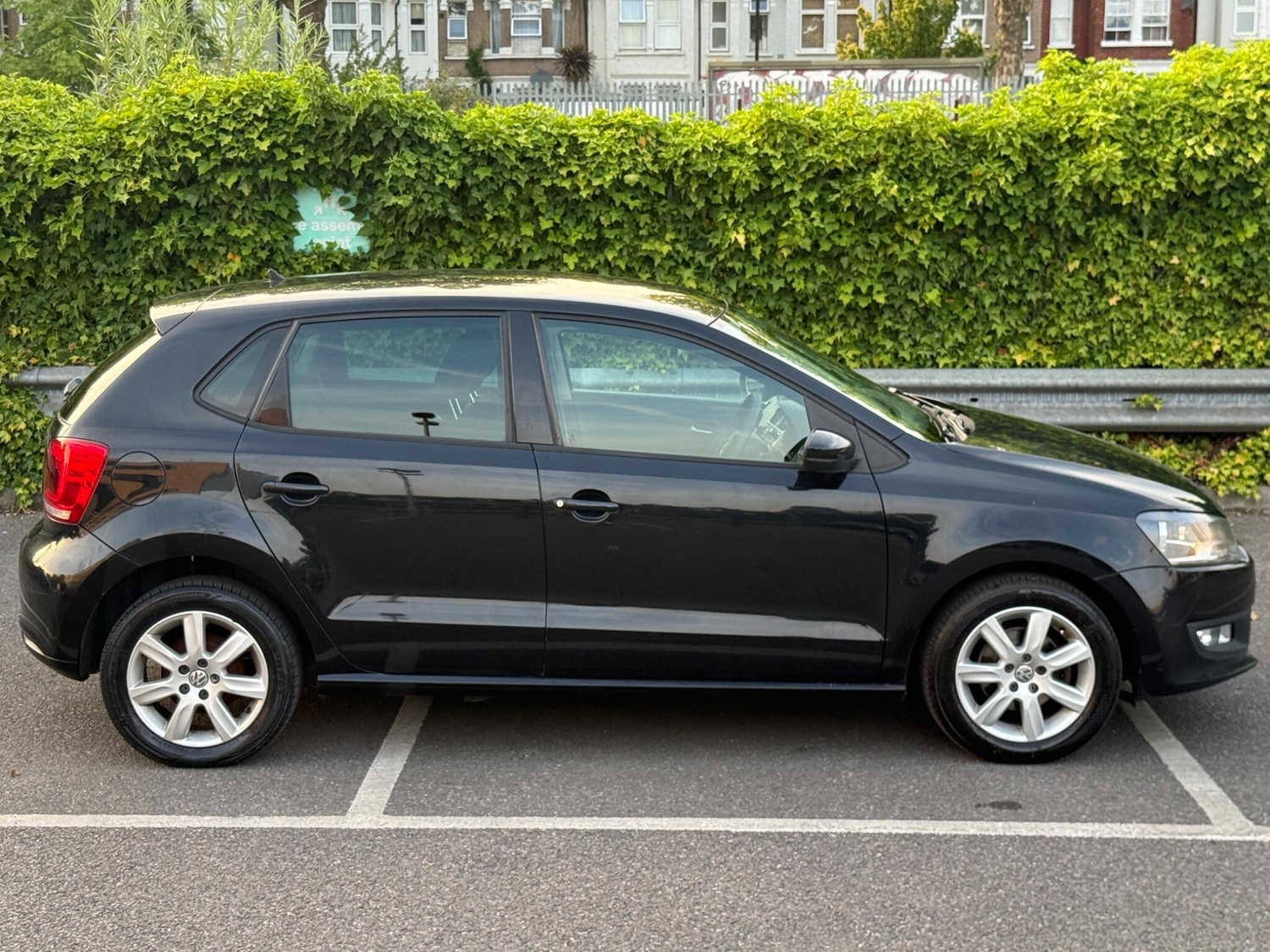 Volkswagen Polo 2012 - Cars in Ealing