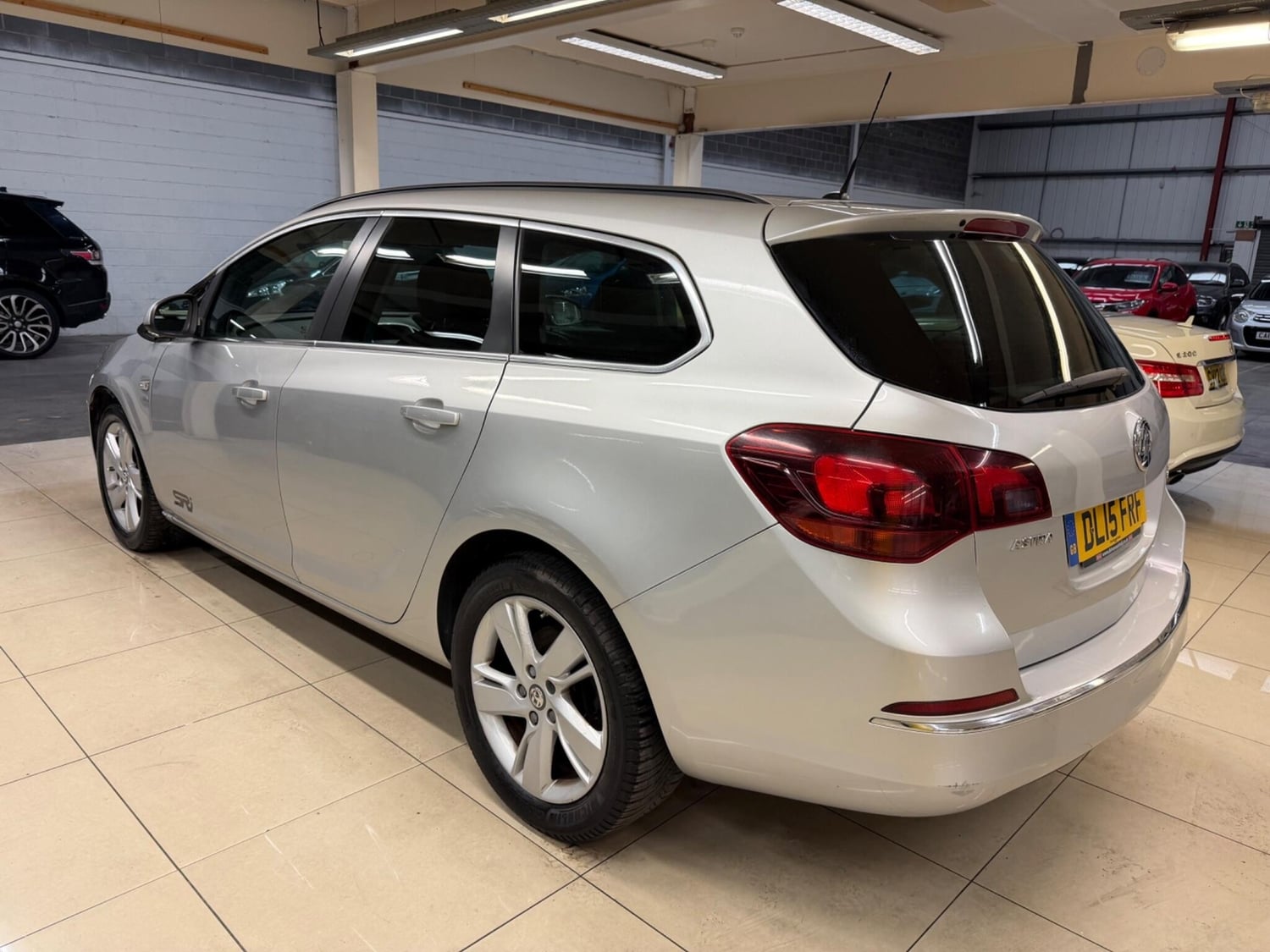 Vauxhall Astra 2015 - Cars