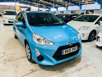 Toyota Aqua 2015