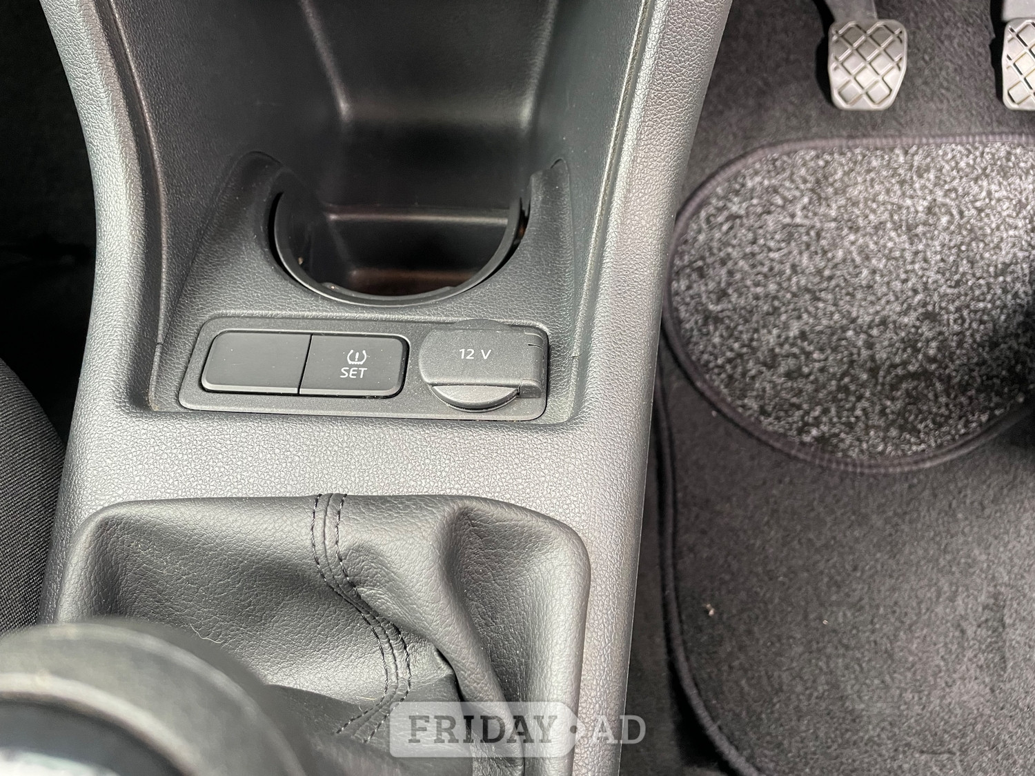 Volkswagen UP! 2018 - Cars in Croydon