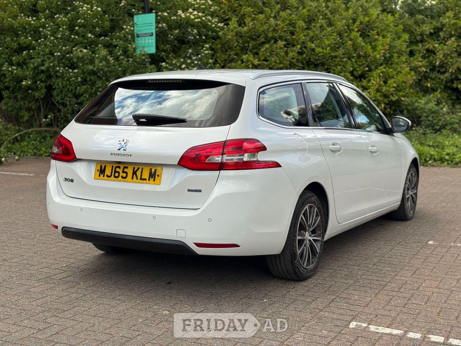Peugeot 308 SW 2015 - Cars in Hillingdon