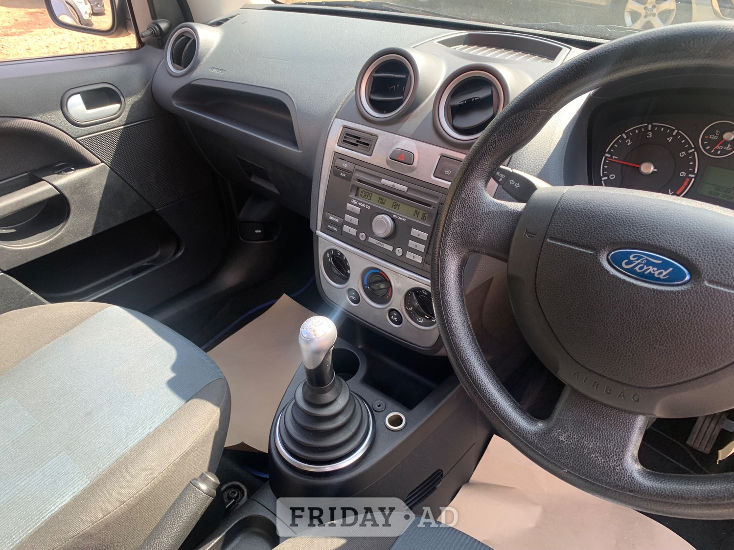 [ berth ]Ford Fiesta