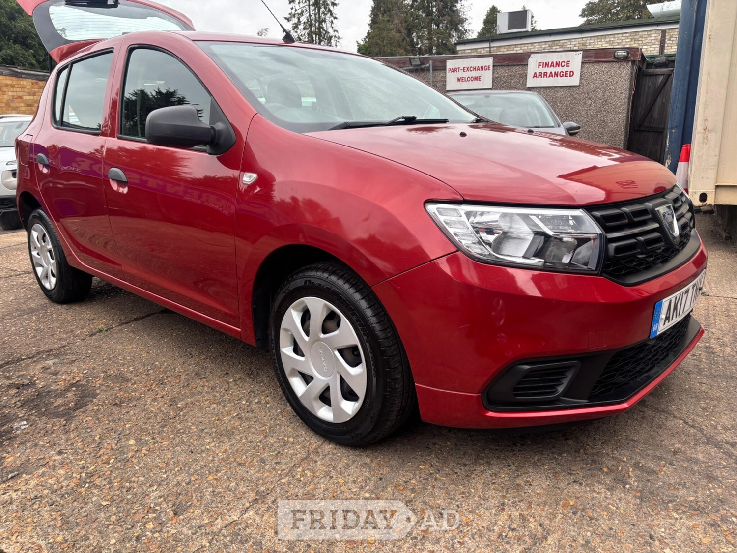 [ berth ]Dacia Sandero