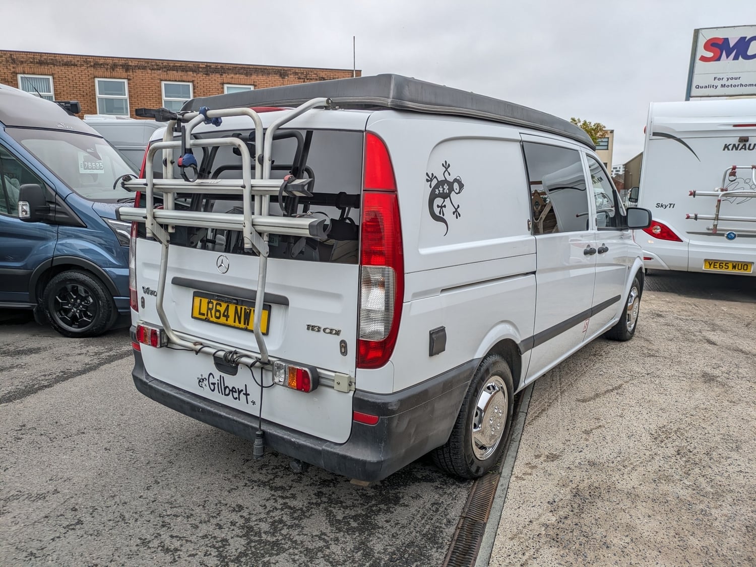 [ berth ]Mercedes-Benz Vito