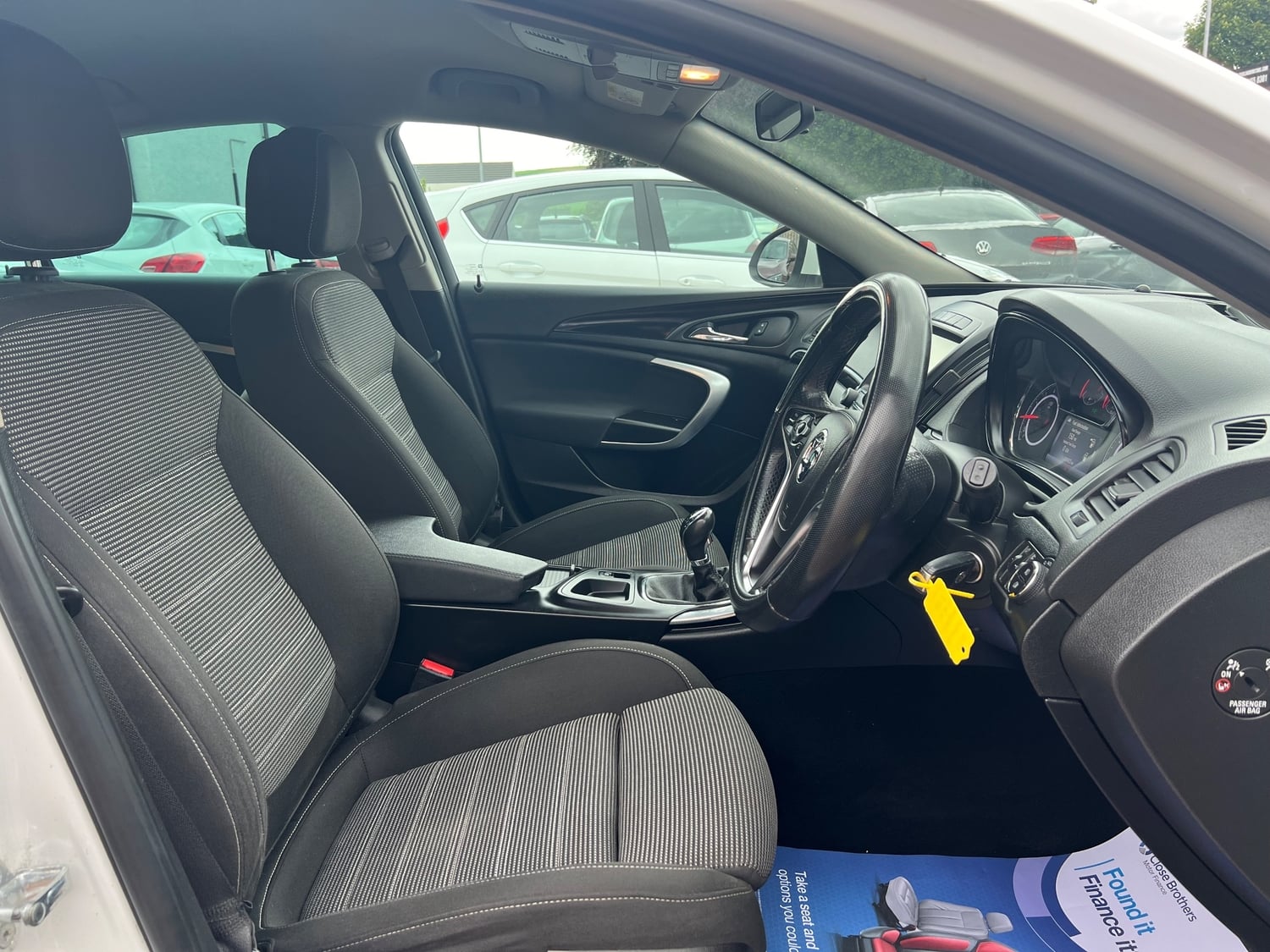 [ berth ]Vauxhall Insignia