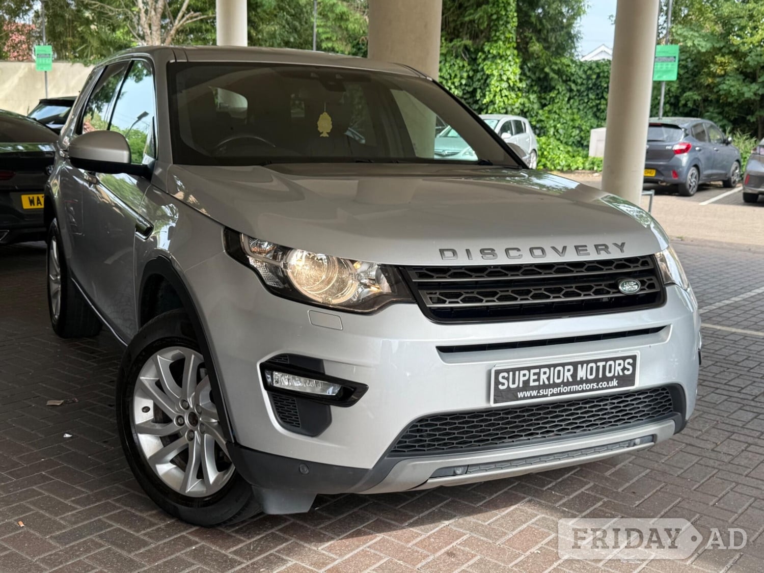 Land Rover Discovery Sport 2018 in Staines